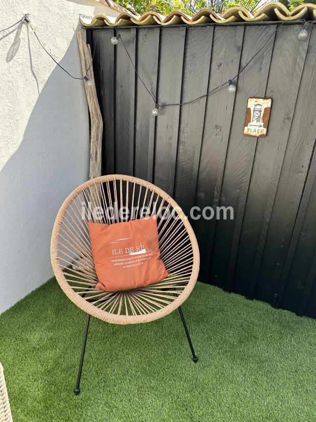 Photo 6: An accomodation located in Sainte-Marie-de-R&eacute; on ile de R&eacute;.