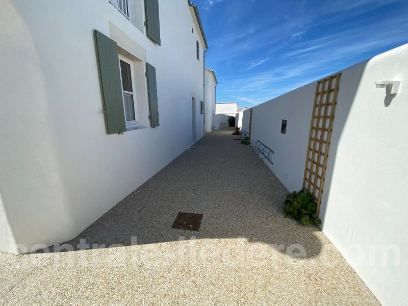 Photo 13: An accomodation located in La Flotte-en-Ré on ile de Ré.