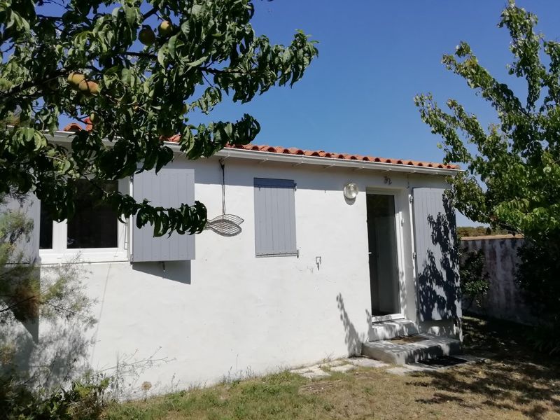 Photo 18: An accomodation located in La Flotte-en-Ré on ile de Ré.