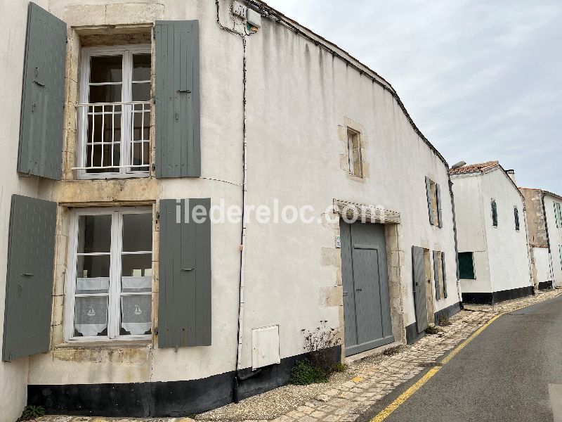 Photo 5: An accomodation located in Le Bois-Plage-en-Ré on ile de Ré.