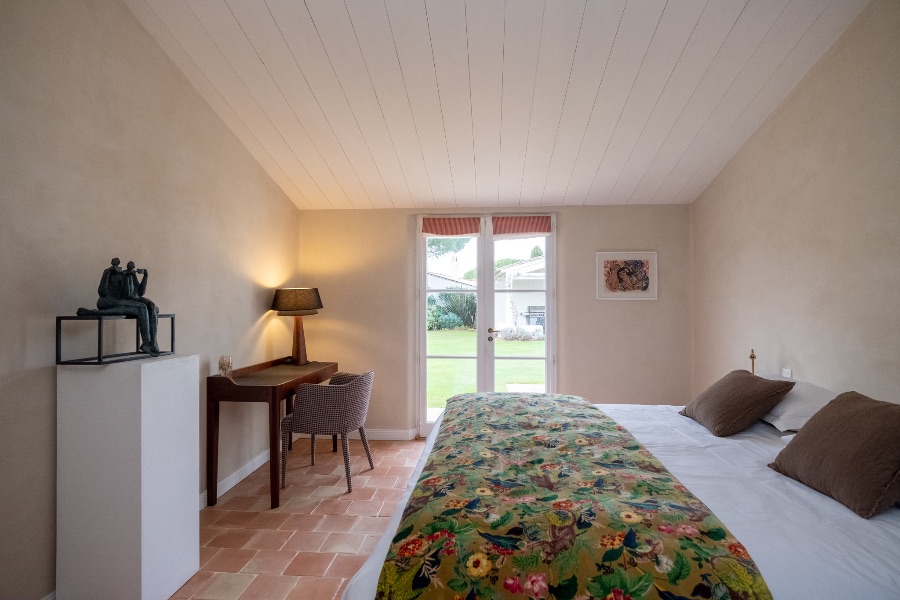 Photo 8: An accomodation located in Le Bois-Plage-en-Ré on ile de Ré.