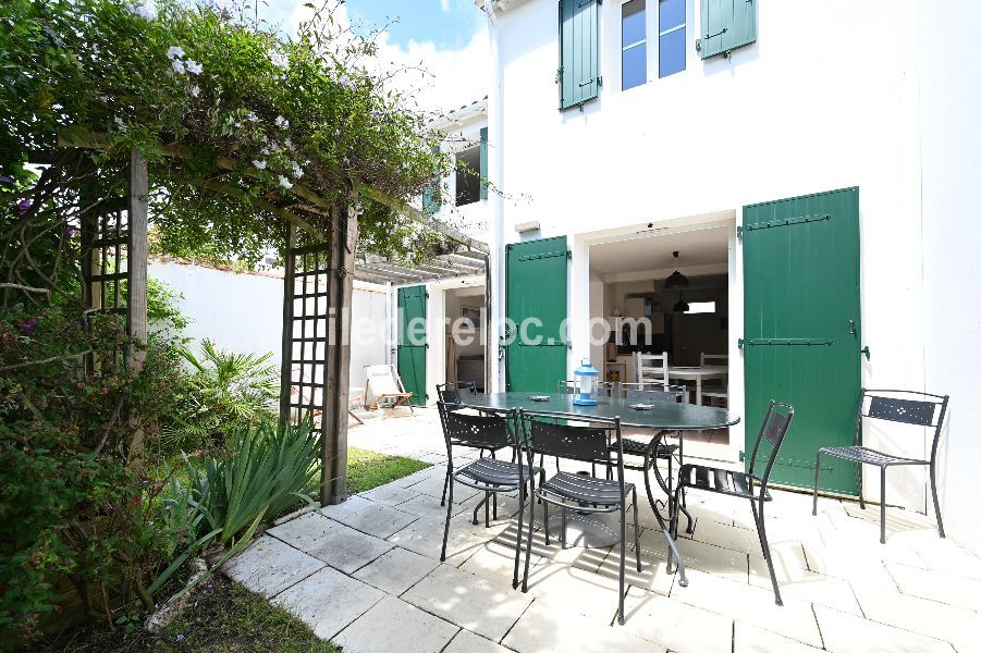 Photo 6: An accomodation located in Saint-Clément-des-Baleines on ile de Ré.