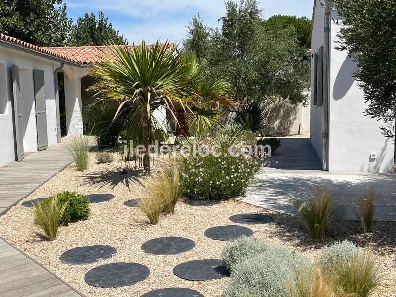 Photo 6: An accomodation located in Le Bois-Plage-en-Ré on ile de Ré.