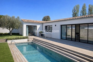 Ile de Ré:Contemporary house with swimming pool