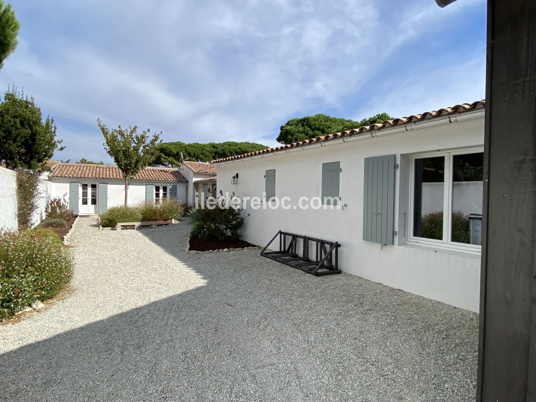 Photo 5: An accomodation located in Le Bois-Plage-en-Ré on ile de Ré.