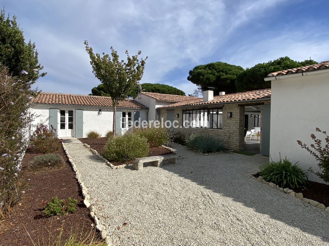 Photo 6: An accomodation located in Le Bois-Plage-en-Ré on ile de Ré.