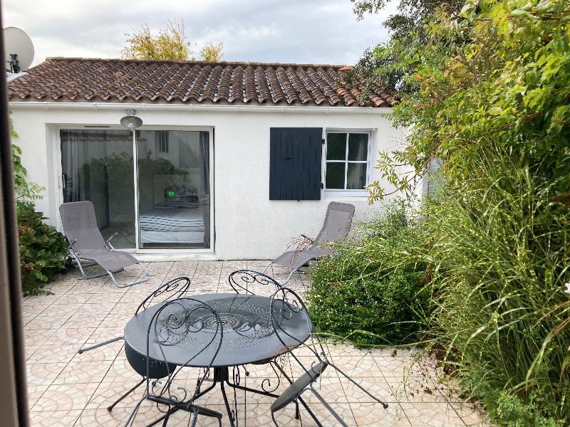 Photo 7: An accomodation located in La Flotte-en-Ré on ile de Ré.