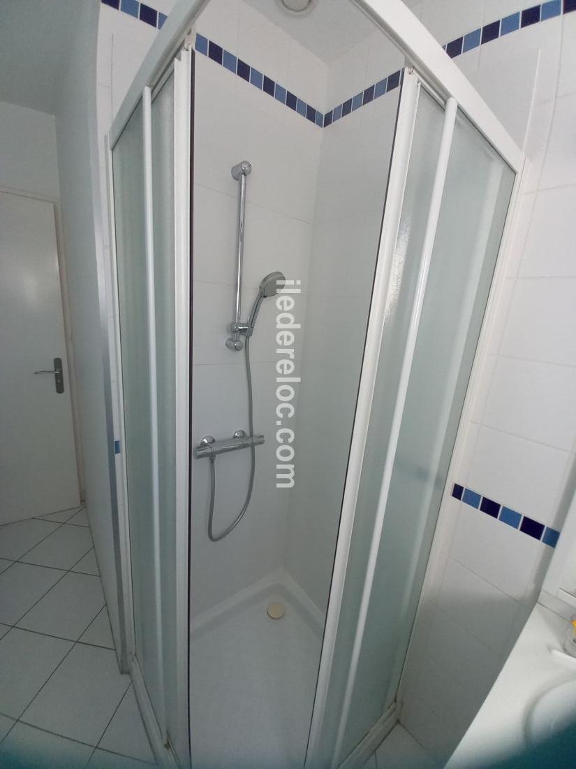 Photo 10: An accomodation located in Le Bois-Plage-en-Ré on ile de Ré.