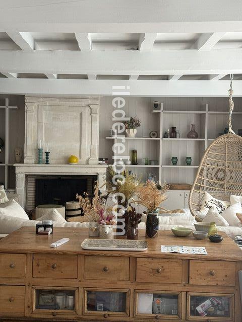 Photo 8: An accomodation located in La Couarde-sur-mer on ile de R&eacute;.