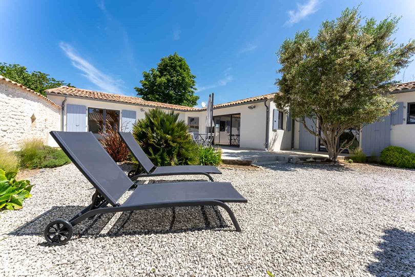 Photo 8: An accomodation located in Le Bois-Plage-en-Ré on ile de Ré.