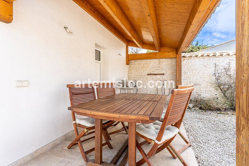 Photo 15: An accomodation located in Le Bois-Plage-en-Ré on ile de Ré.