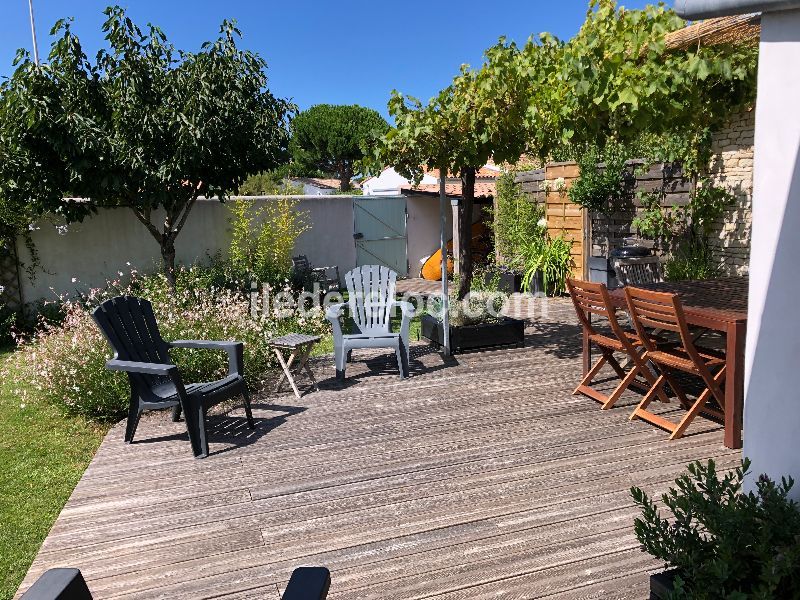 Photo 4: An accomodation located in Le Bois-Plage-en-Ré on ile de Ré.