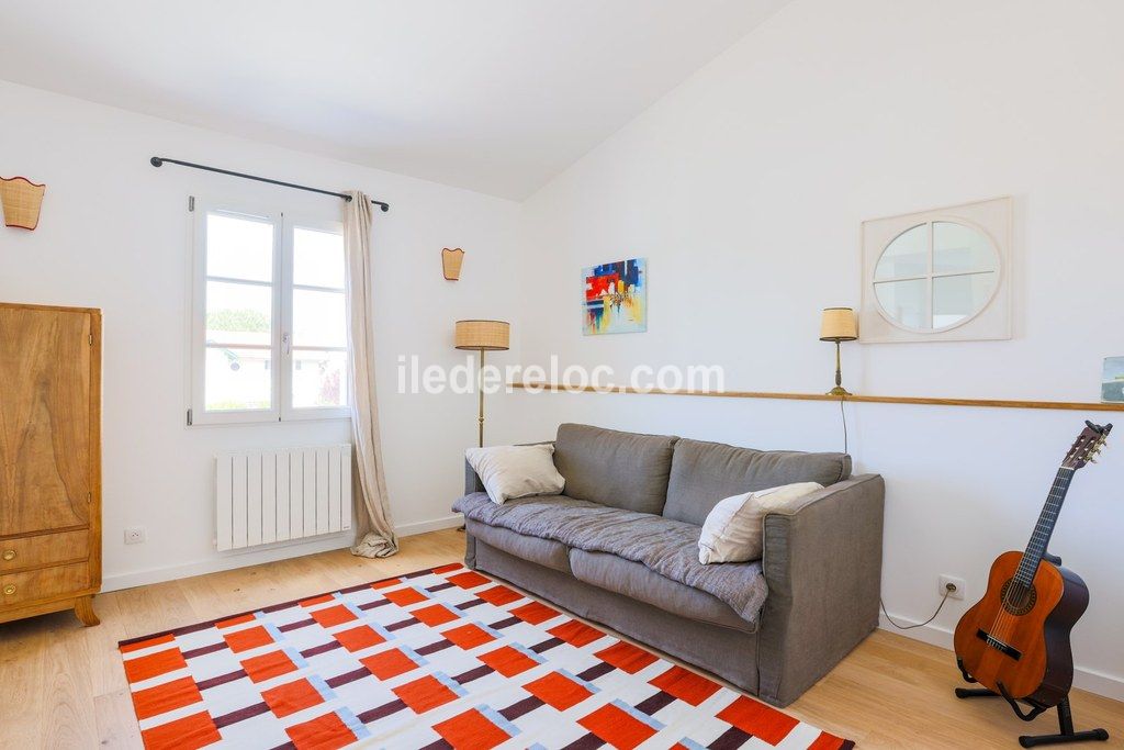 Photo 11: An accomodation located in La Couarde-sur-mer on ile de R&eacute;.