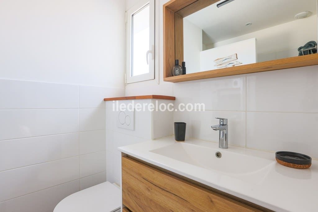 Photo 9: An accomodation located in La Couarde-sur-mer on ile de R&eacute;.