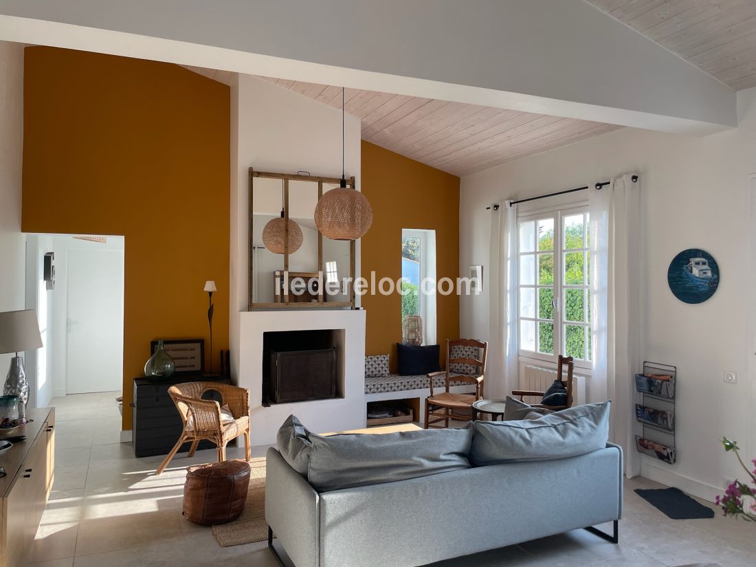 Photo 4: An accomodation located in Les Portes-en-R&eacute; on ile de R&eacute;.