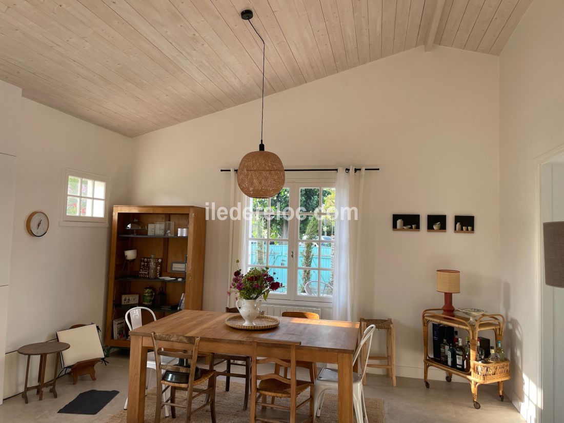 Photo 6: An accomodation located in Les Portes-en-R&eacute; on ile de R&eacute;.