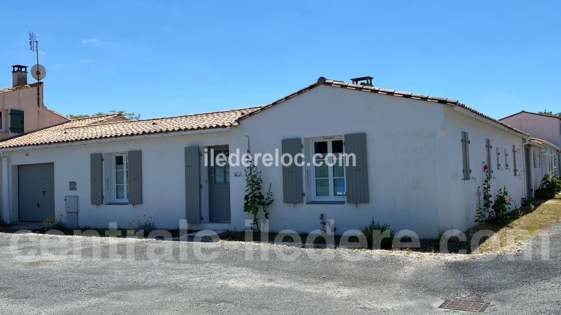 Photo 16: An accomodation located in La Couarde-sur-mer on ile de Ré.