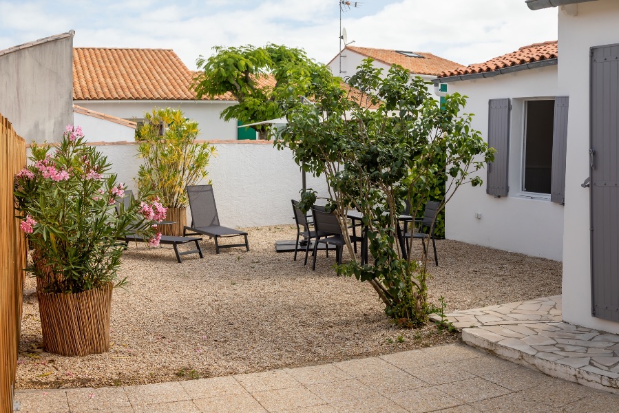 Photo 7: An accomodation located in Saint-Martin-de-Ré on ile de Ré.