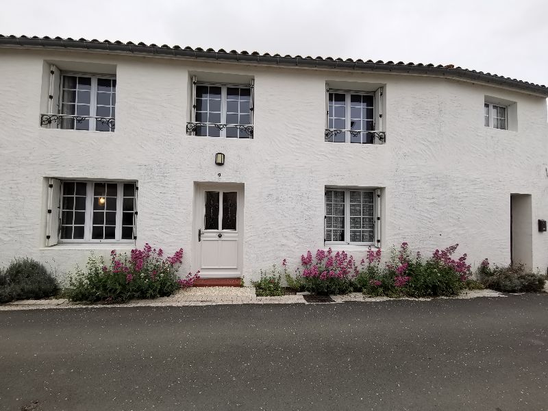 Photo 15: An accomodation located in La Couarde-sur-mer on ile de Ré.