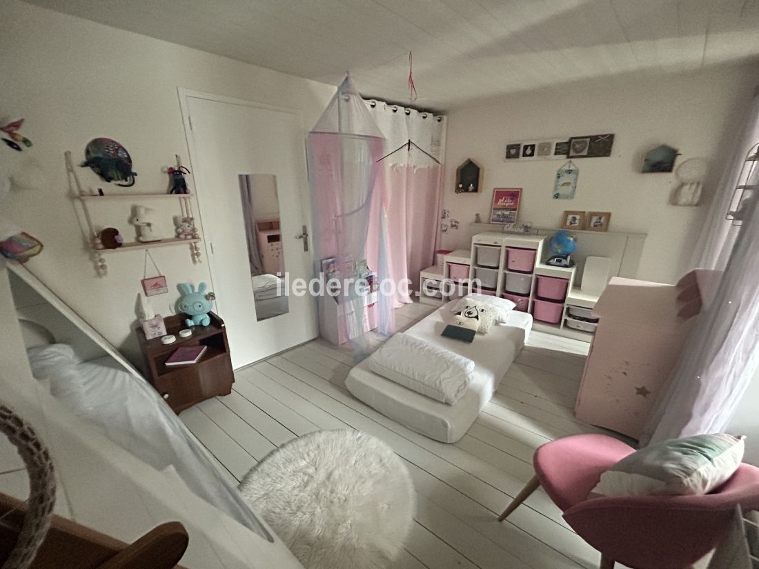Photo 11: An accomodation located in Le Bois-Plage-en-R&eacute; on ile de R&eacute;.