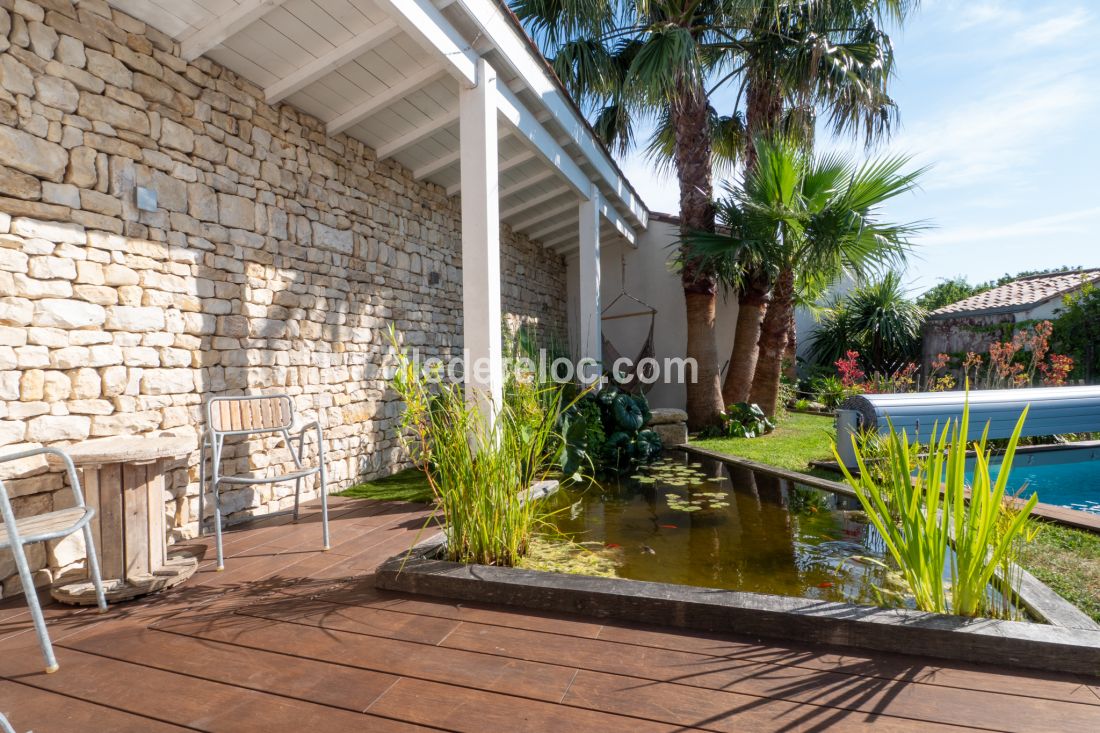 Photo 8: An accomodation located in Sainte-Marie-de-R&eacute; on ile de R&eacute;.