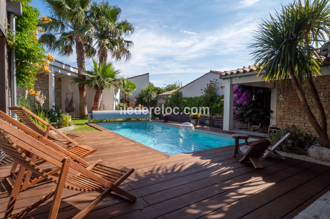 Photo 2: An accomodation located in Sainte-Marie-de-R&eacute; on ile de R&eacute;.