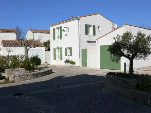 Photo 5: An accomodation located in Saint-Martin-de-Ré on ile de Ré.