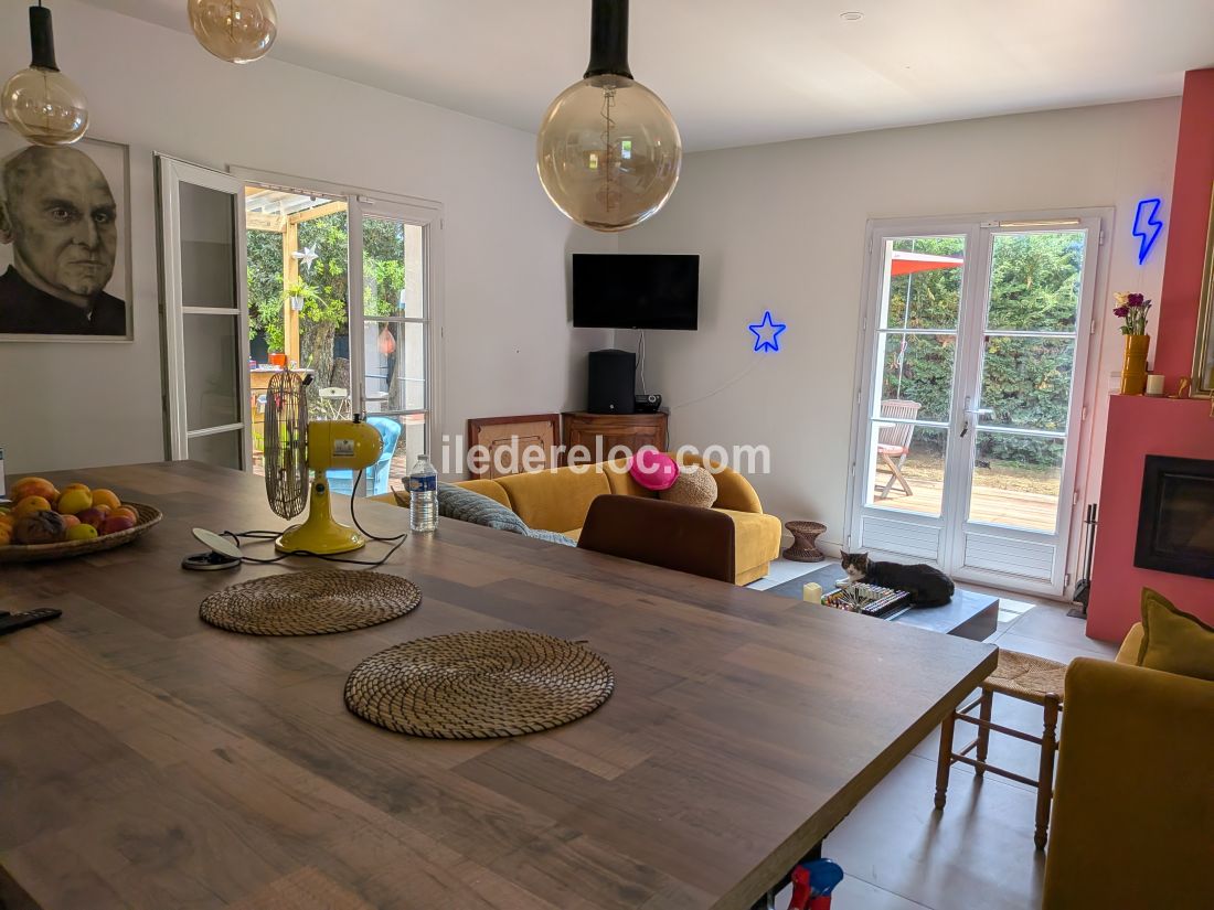 Photo 5: An accomodation located in Sainte-Marie-de-R&eacute; on ile de R&eacute;.