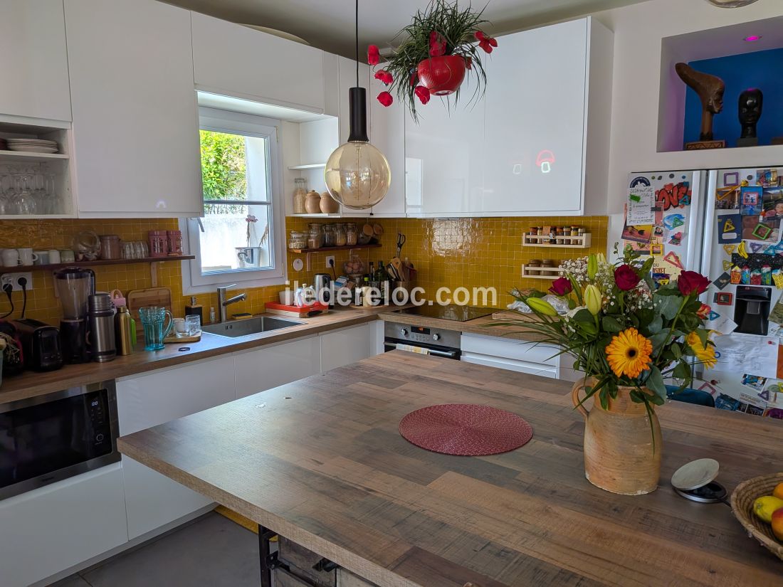 Photo 6: An accomodation located in Sainte-Marie-de-R&eacute; on ile de R&eacute;.