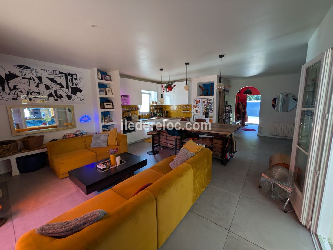 Photo 11: An accomodation located in Sainte-Marie-de-R&eacute; on ile de R&eacute;.
