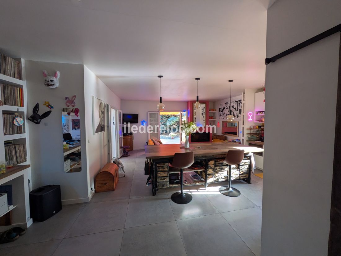 Photo 10: An accomodation located in Sainte-Marie-de-R&eacute; on ile de R&eacute;.