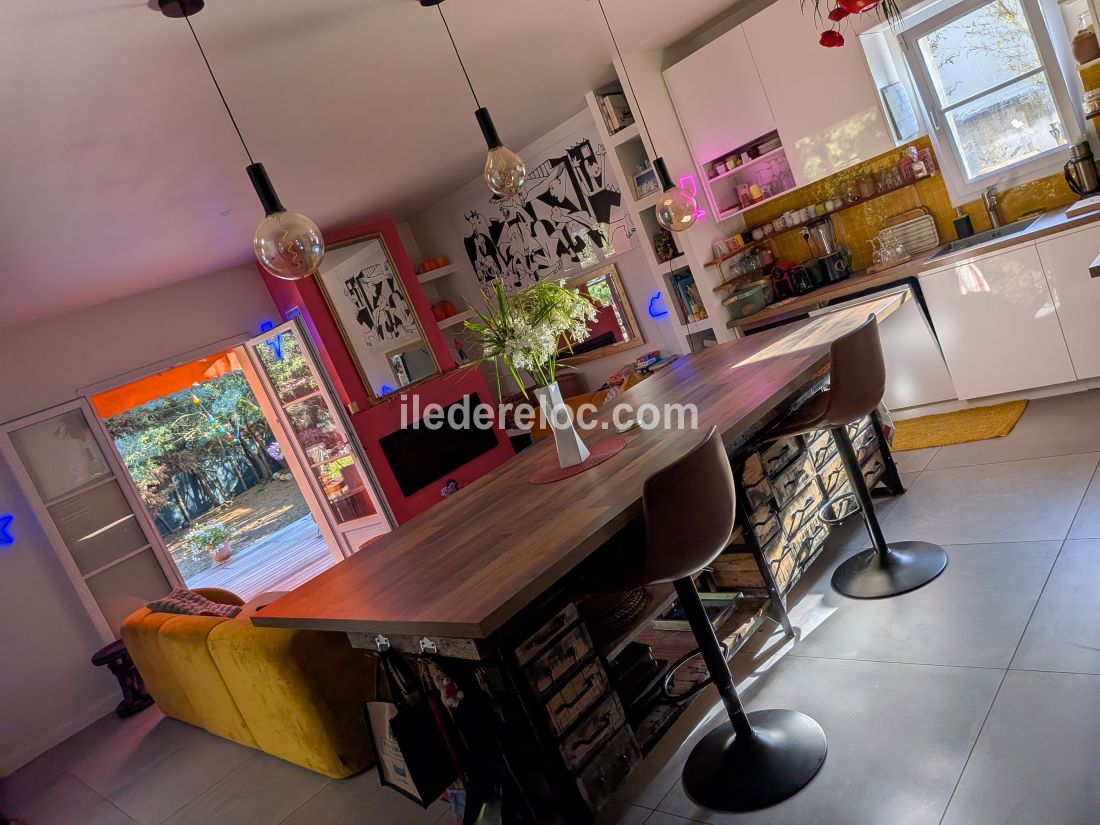 Photo 8: An accomodation located in Sainte-Marie-de-R&eacute; on ile de R&eacute;.