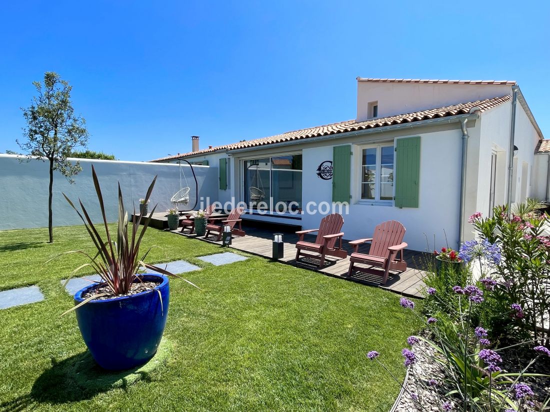 Photo 33: An accomodation located in Le Bois-Plage-en-Ré on ile de Ré.