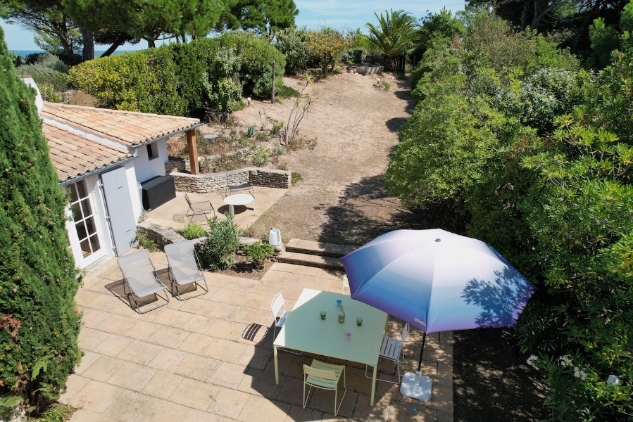 Photo 4: An accomodation located in Les Portes-en-Ré on ile de Ré.