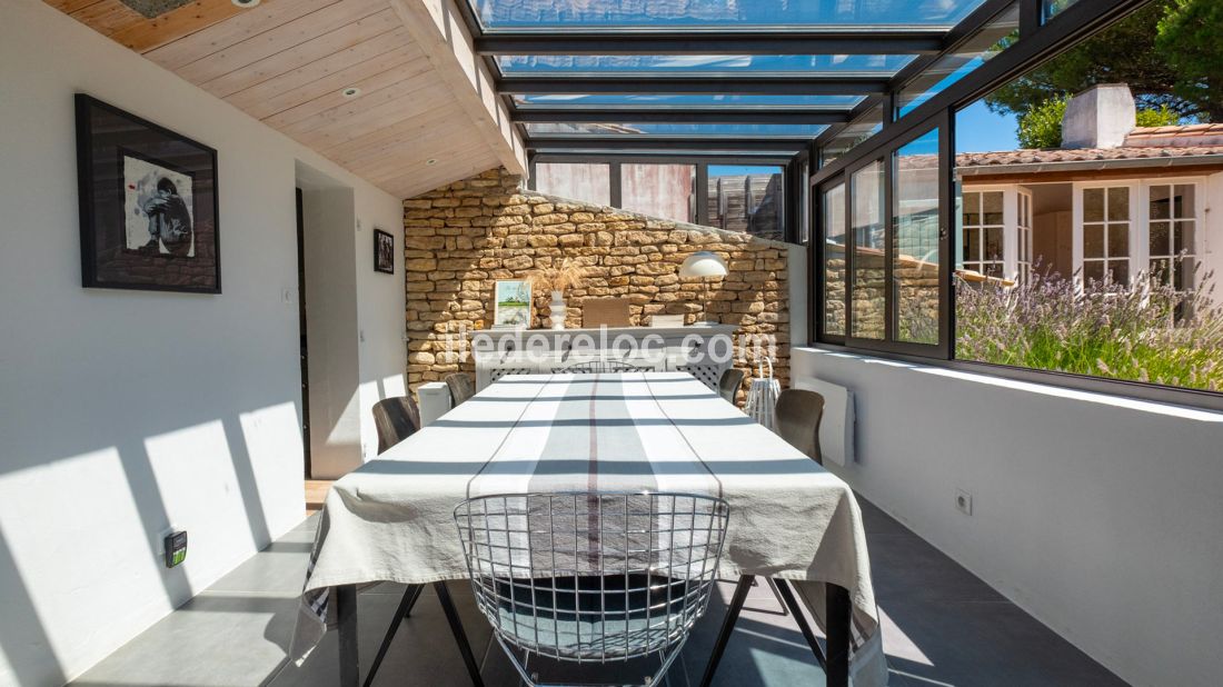 Photo 5: An accomodation located in Les Portes-en-R&eacute; on ile de R&eacute;.