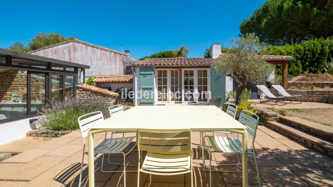 Photo 10: An accomodation located in Les Portes-en-R&eacute; on ile de R&eacute;.