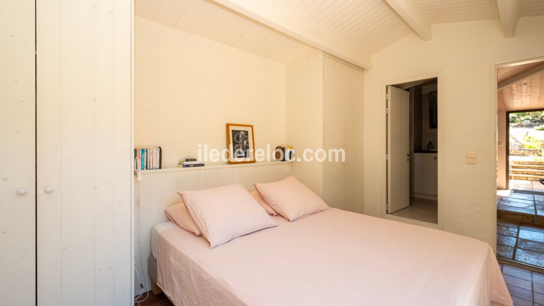 Photo 20: An accomodation located in Les Portes-en-R&eacute; on ile de R&eacute;.