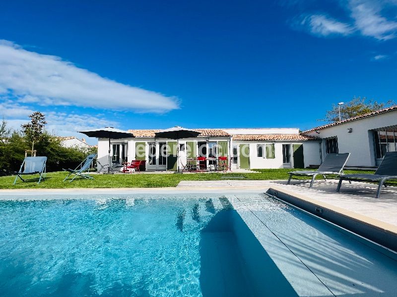 Photo 4: An accomodation located in Le Bois-Plage-en-Ré on ile de Ré.