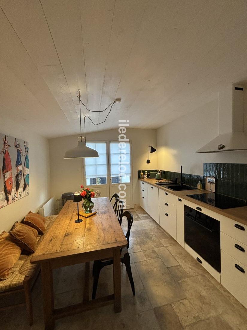 Photo 13: An accomodation located in La Flotte-en-R&eacute; on ile de R&eacute;.