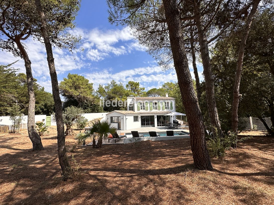 Photo 8: An accomodation located in Les Portes-en-Ré on ile de Ré.