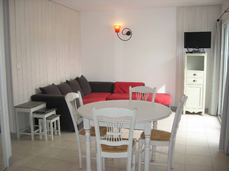 Photo 7: An accomodation located in Le Bois-Plage-en-Ré on ile de Ré.