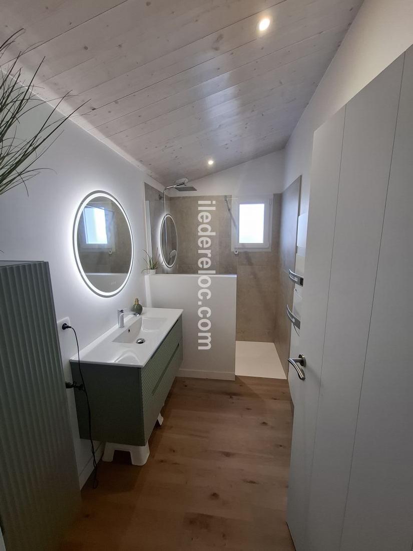 Photo 20: An accomodation located in Le Bois-Plage-en-Ré on ile de Ré.