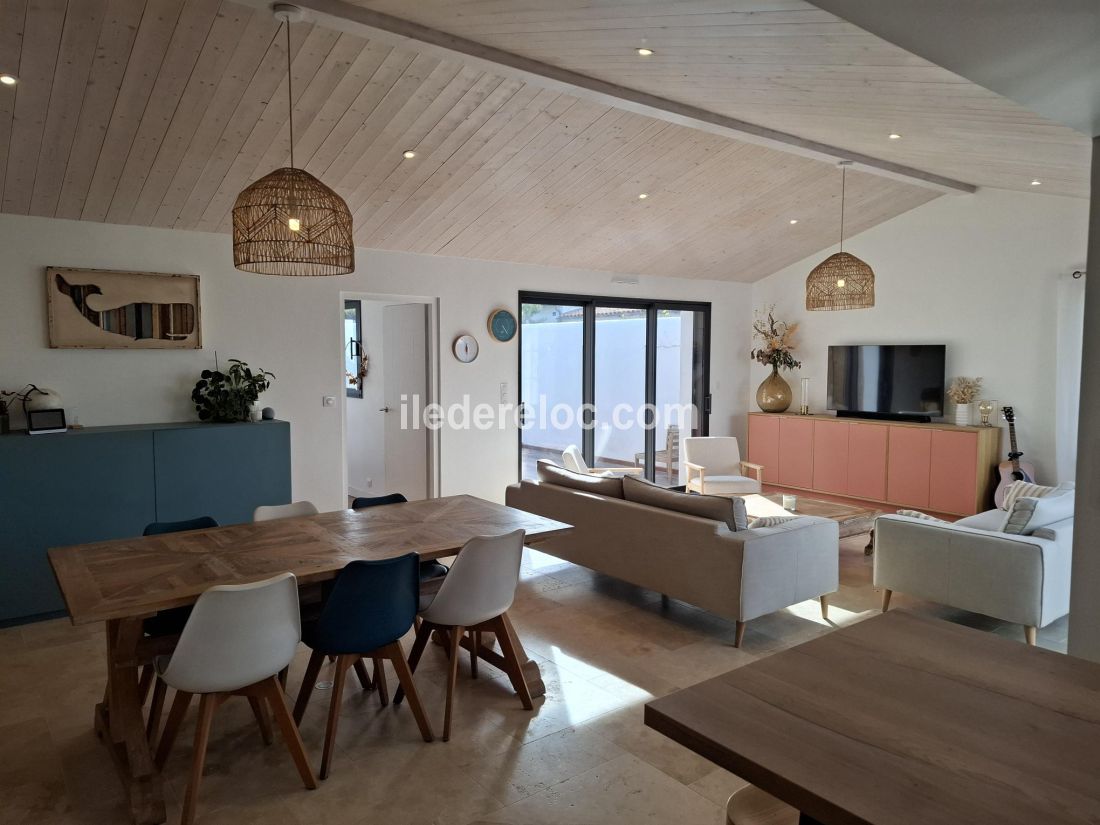 Photo 8: An accomodation located in Le Bois-Plage-en-Ré on ile de Ré.