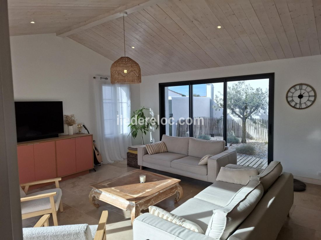 Photo 10: An accomodation located in Le Bois-Plage-en-Ré on ile de Ré.