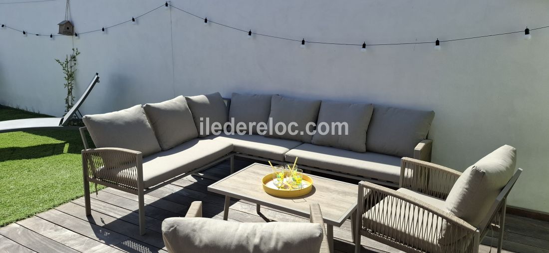 Photo 10: An accomodation located in Le Bois-Plage-en-R&eacute; on ile de R&eacute;.