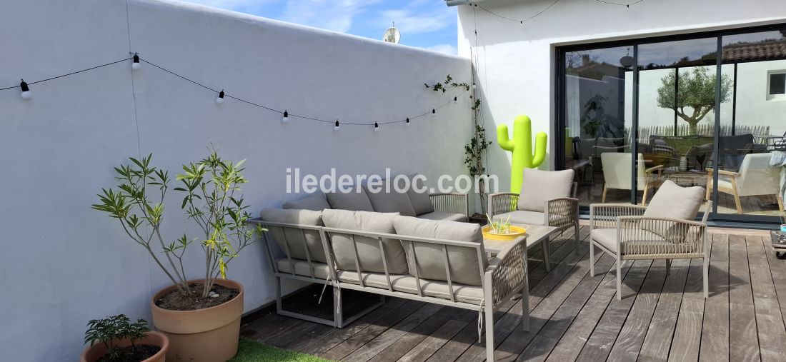 Photo 9: An accomodation located in Le Bois-Plage-en-R&eacute; on ile de R&eacute;.