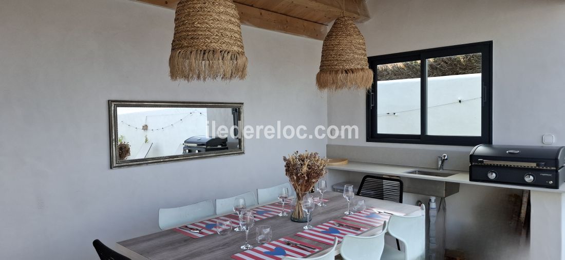 Photo 8: An accomodation located in Le Bois-Plage-en-R&eacute; on ile de R&eacute;.