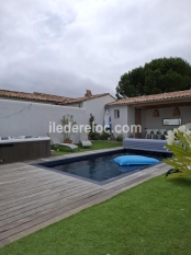 Ile de R&eacute;:4 bedroom house on the beach wood with jacuzzi.