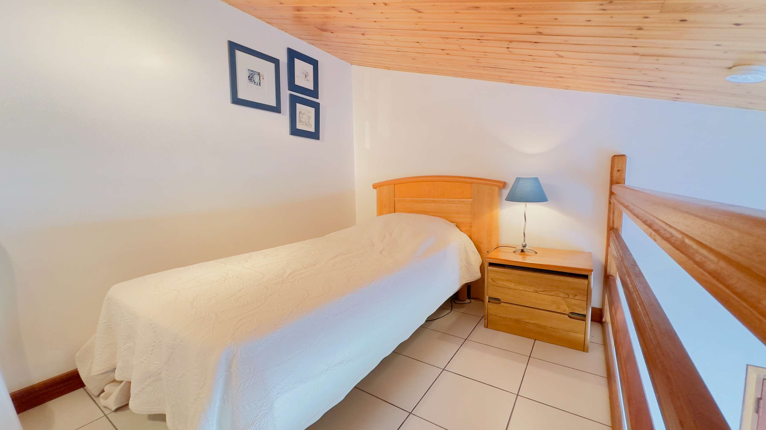 Photo 7: An accomodation located in Saint-Martin-de-Ré on ile de Ré.