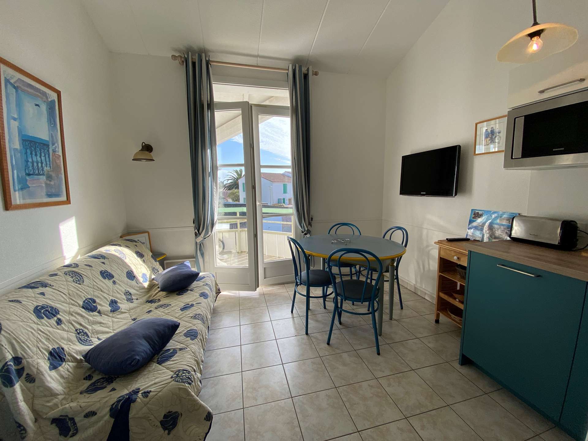 Photo 5: An accomodation located in La Couarde-sur-mer on ile de Ré.